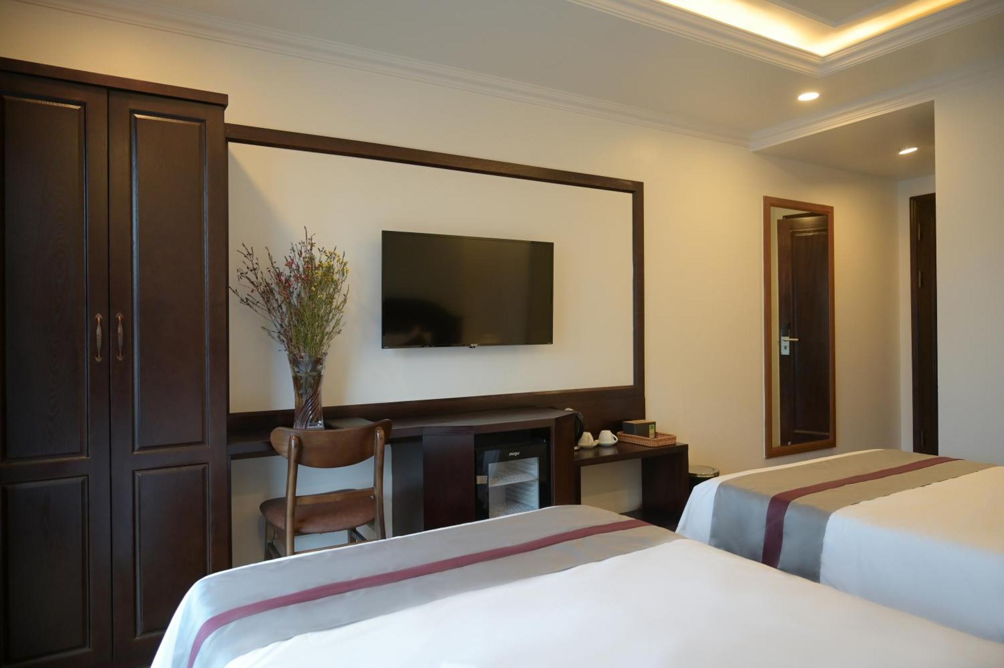 Mercy Hotel Ханой Екстериор снимка